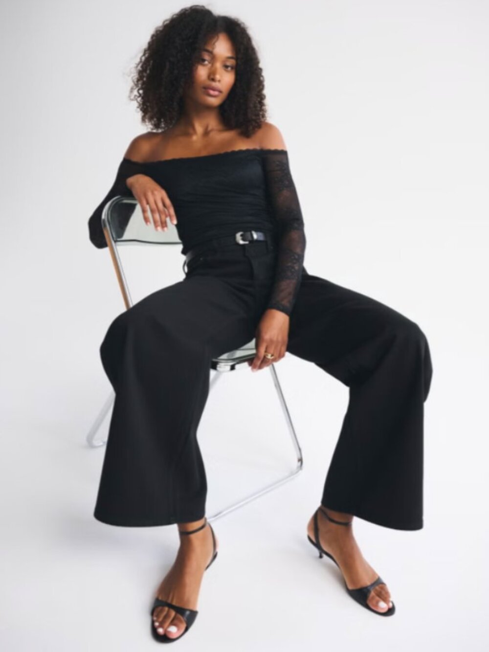 Curve Love High Rise Wide Leg Jean in No Fade Black- Size 30 Short